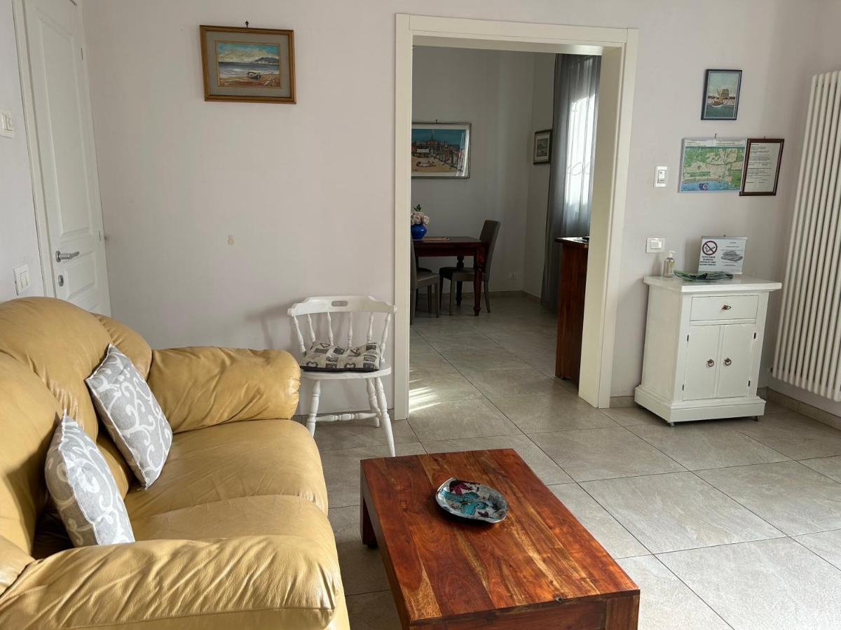 Casa Vacanze Diana Viareggio Exterior photo